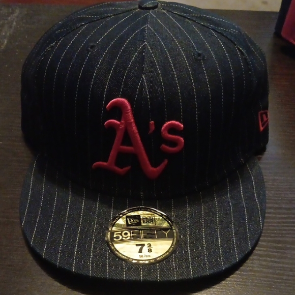 New Era Other - New Era Blue and Red Hat Classic Accessories